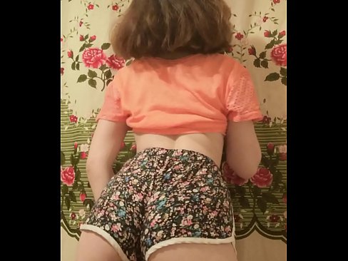 ❤️ Seksikäs nuori beibi riisuu shortsinsa kameran edessä ❤️❌ Pornovideo at us ️❤